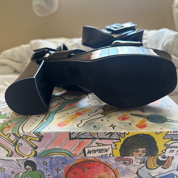 Black Patent Leather Platform Sandals - Picture 3 of 3